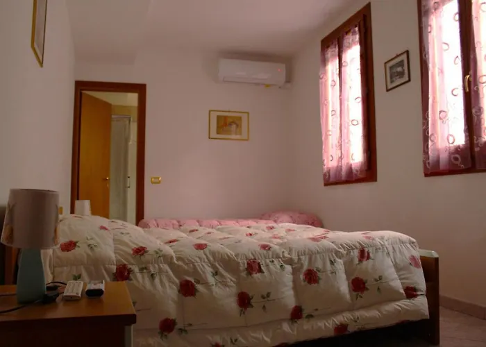 Della Pescheria コマッキオ